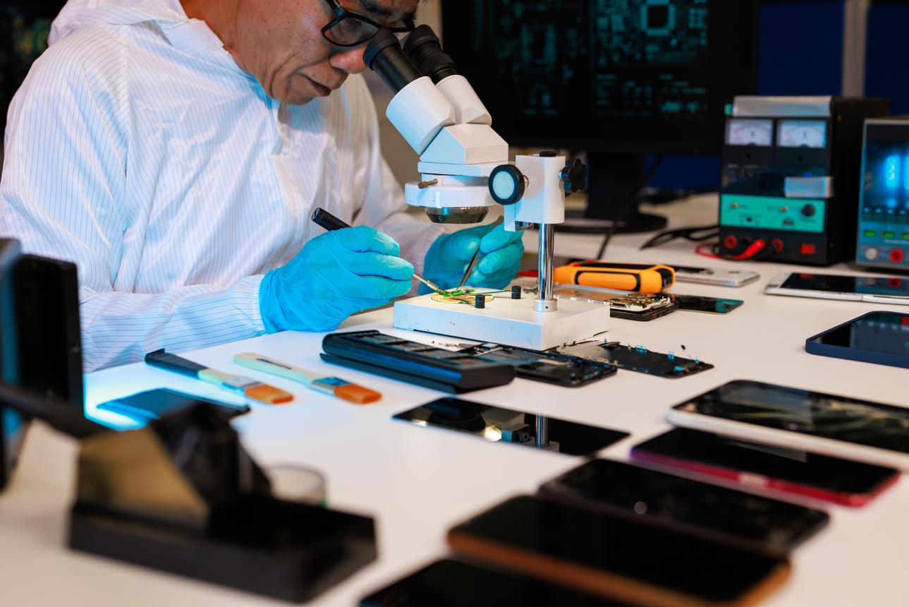 Mobile Software & Hardware Technician