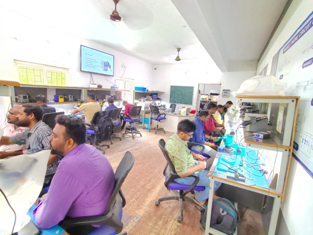 Mobile repair laboratory practice