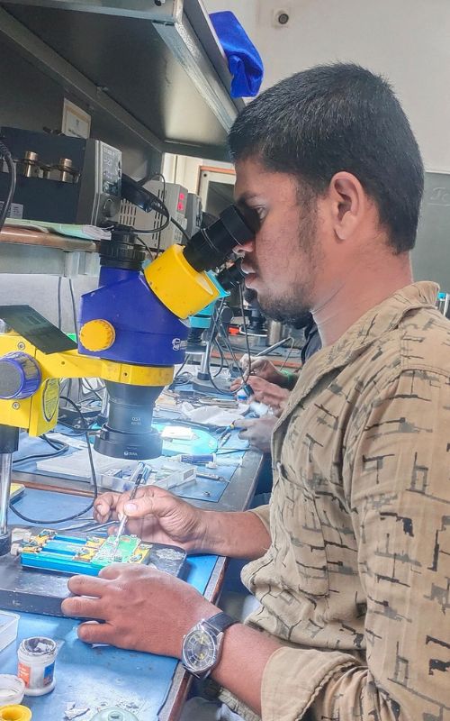 Mobile Repairing Lab
