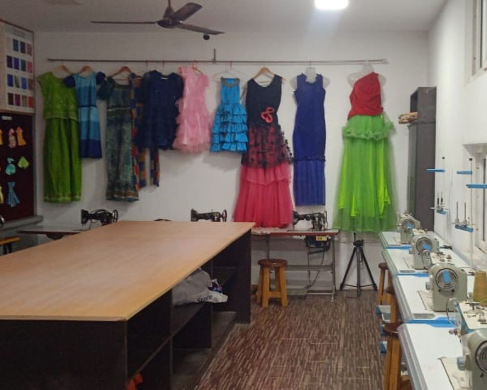 Tailoring Lab