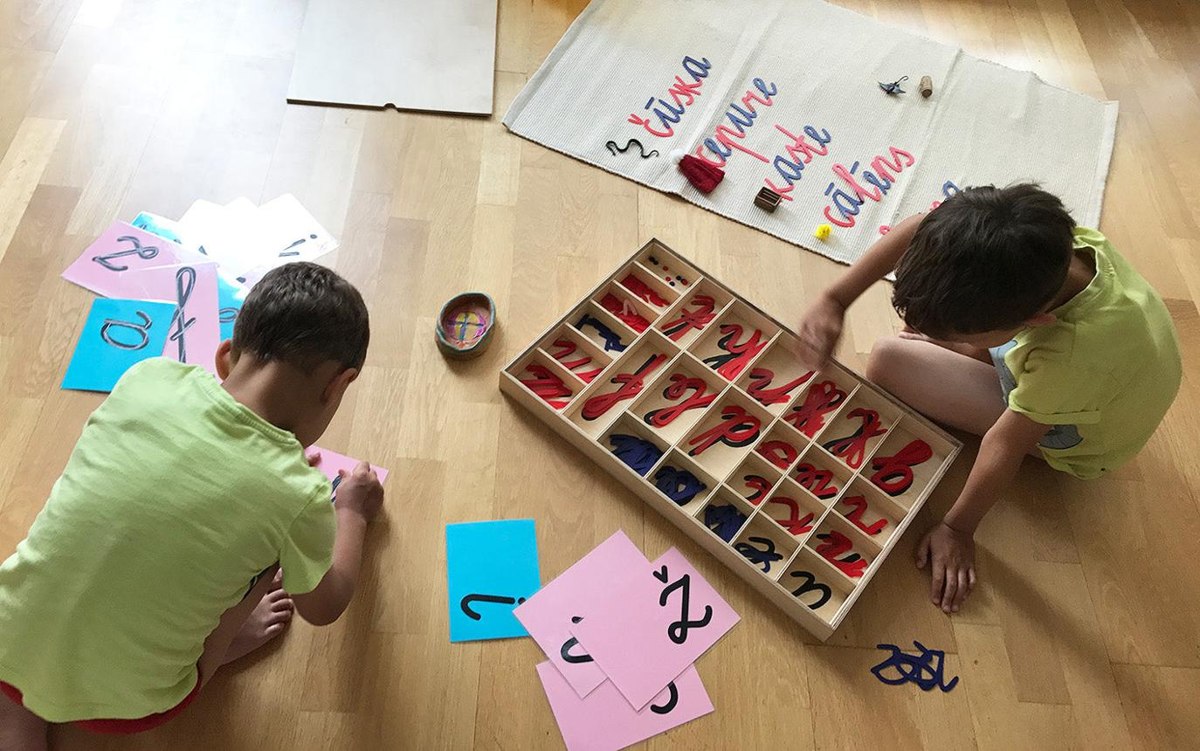 Low-Cost Teaching Aid Development